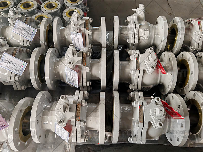 Lever flange ball valve ready for shipment